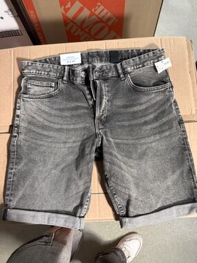H&M Men's Washed Gray Denim Jean Shorts